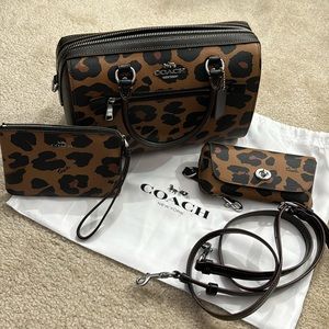 New without tags! Coach leopard set of zipper wrist wallet and sunglasses case!